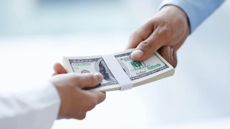 Nằm mơ thấy người ta mượn tiền mình phản ánh tâm lý lo âu, mất mát