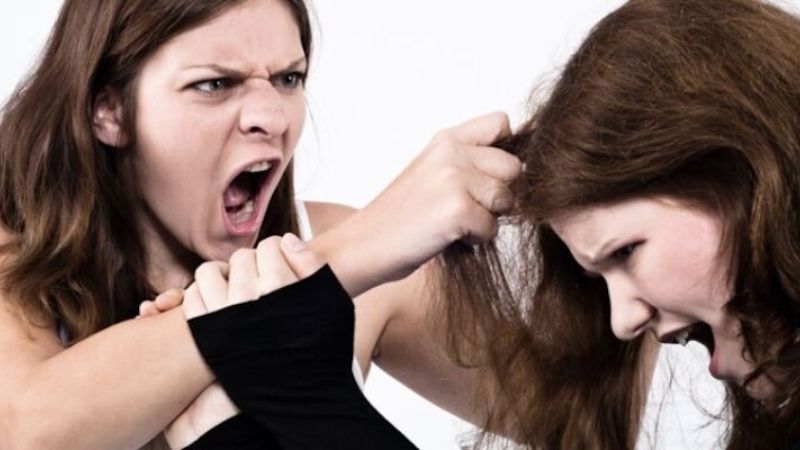 Đánh nhau với bạn bè thân thiết phản ánh sự thất vọng