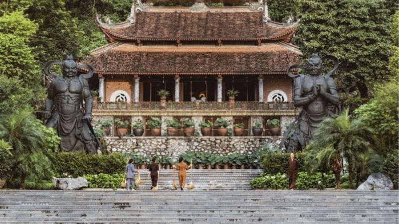 Giải mã ý nghĩa về việc nằm mơ thấy đi chùa thắp hương