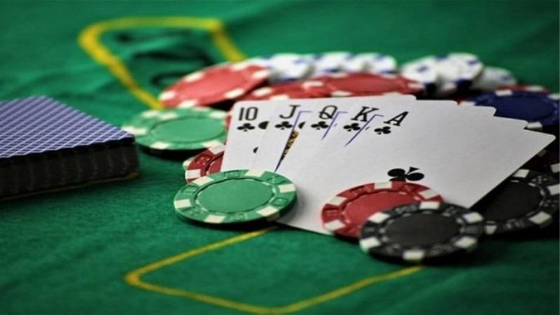 Hiểu rõ cách chơi bài Phỏm online tránh sai lầm